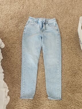 American Eagle Straight Leg Jeans